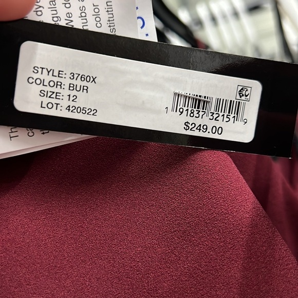 Xscape "PATTI" LONG OFF THE SHOULDER SCUBA CREPE DRESS in Burgandy - Picture 7 of 9